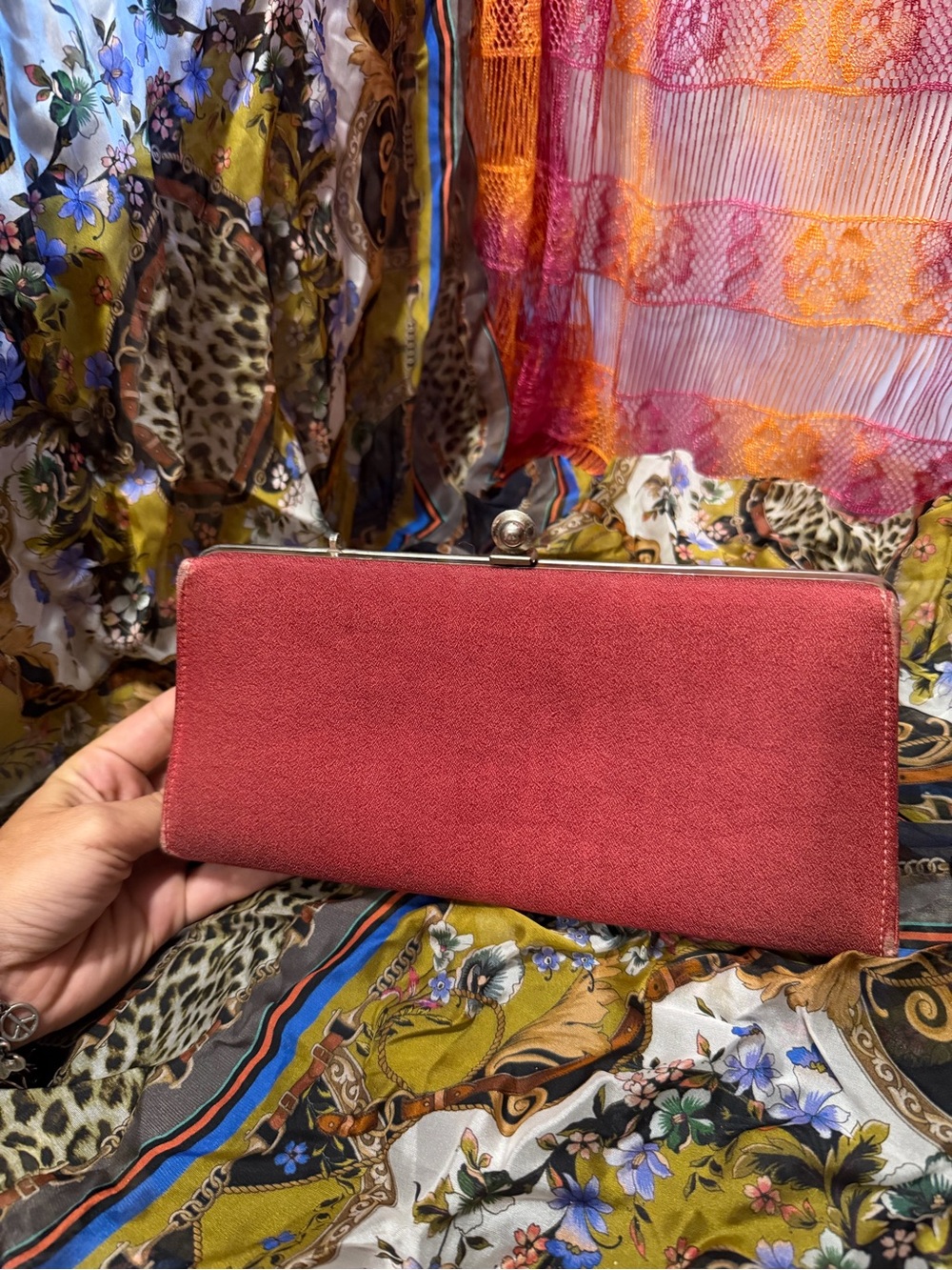 Sony Costumes Vintage Aged Elegant Red Clutch Wallet - Women Bags